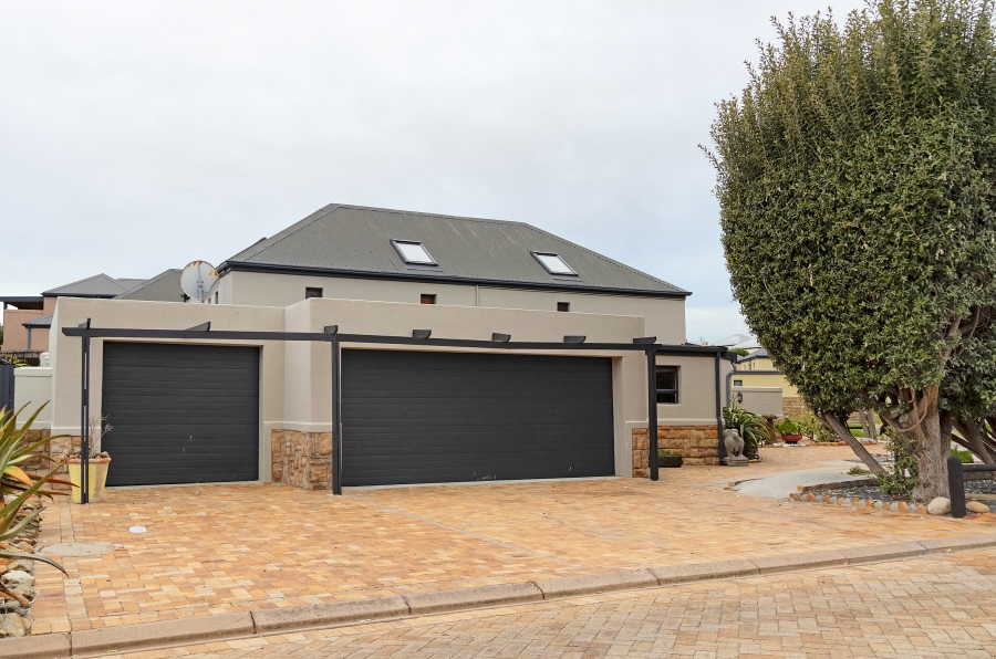 5 Bedroom Property for Sale in Atlantic Beach Golf Estate Western Cape